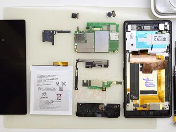 How to disassemble Sony Xperia M4 Aqua